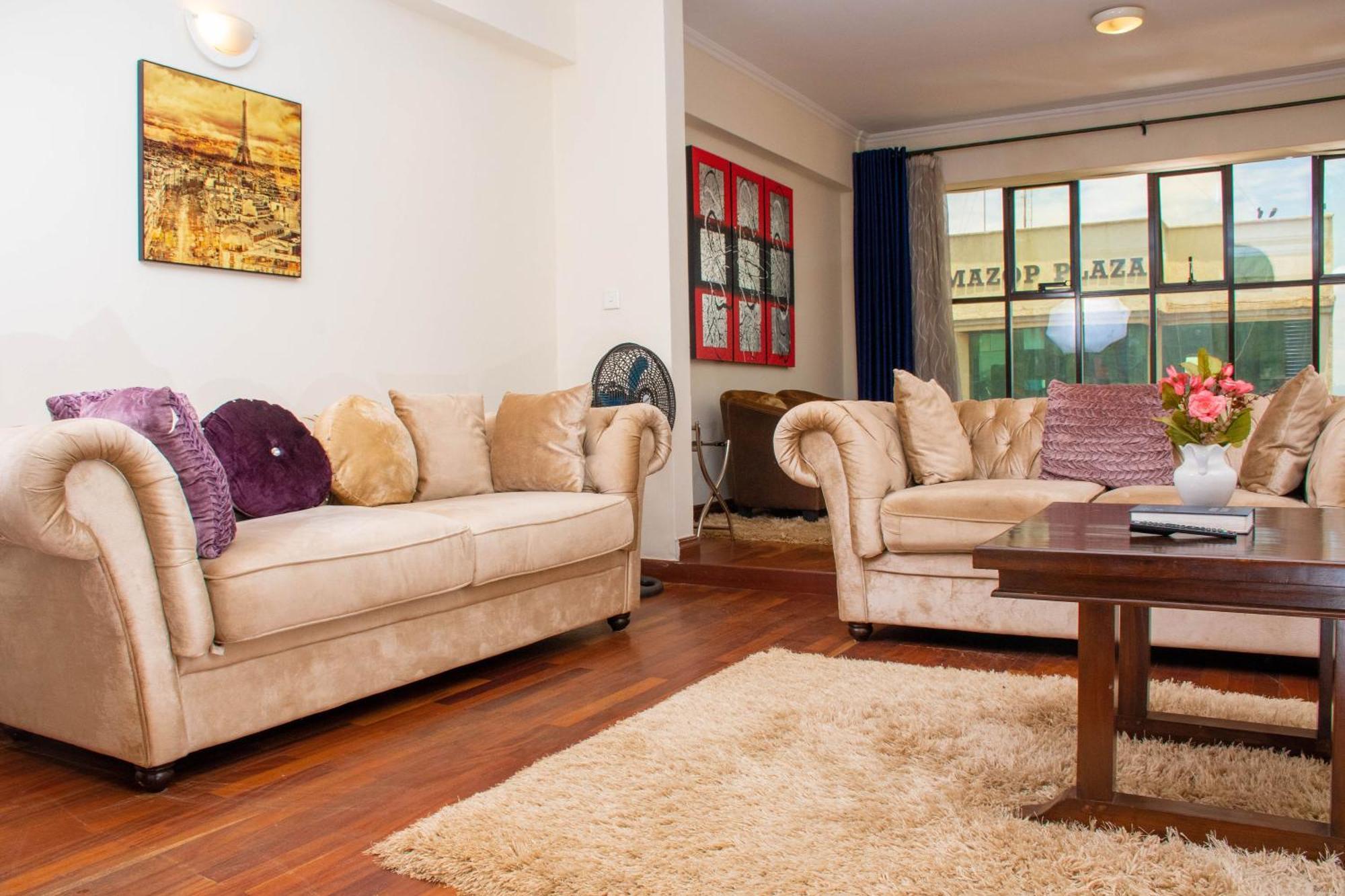 Cranes Suites Hotel Kitale Eksteriør bilde